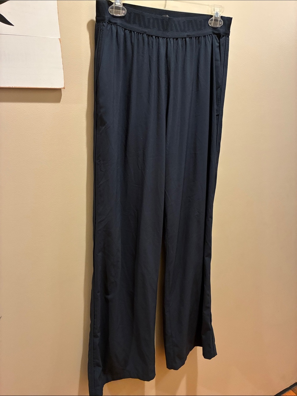 Vuori Black Wide-Leg Jogger Pants